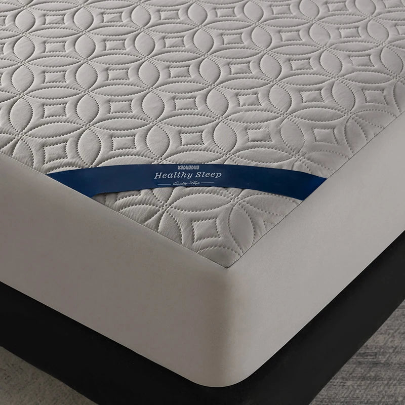 Protetor de Colchão Ultrassônico Acolchoado Impermeável Antibacteriano Respirável Ultramacio Silencioso com Elástico para Colchões de até 30CM de Profundidade
